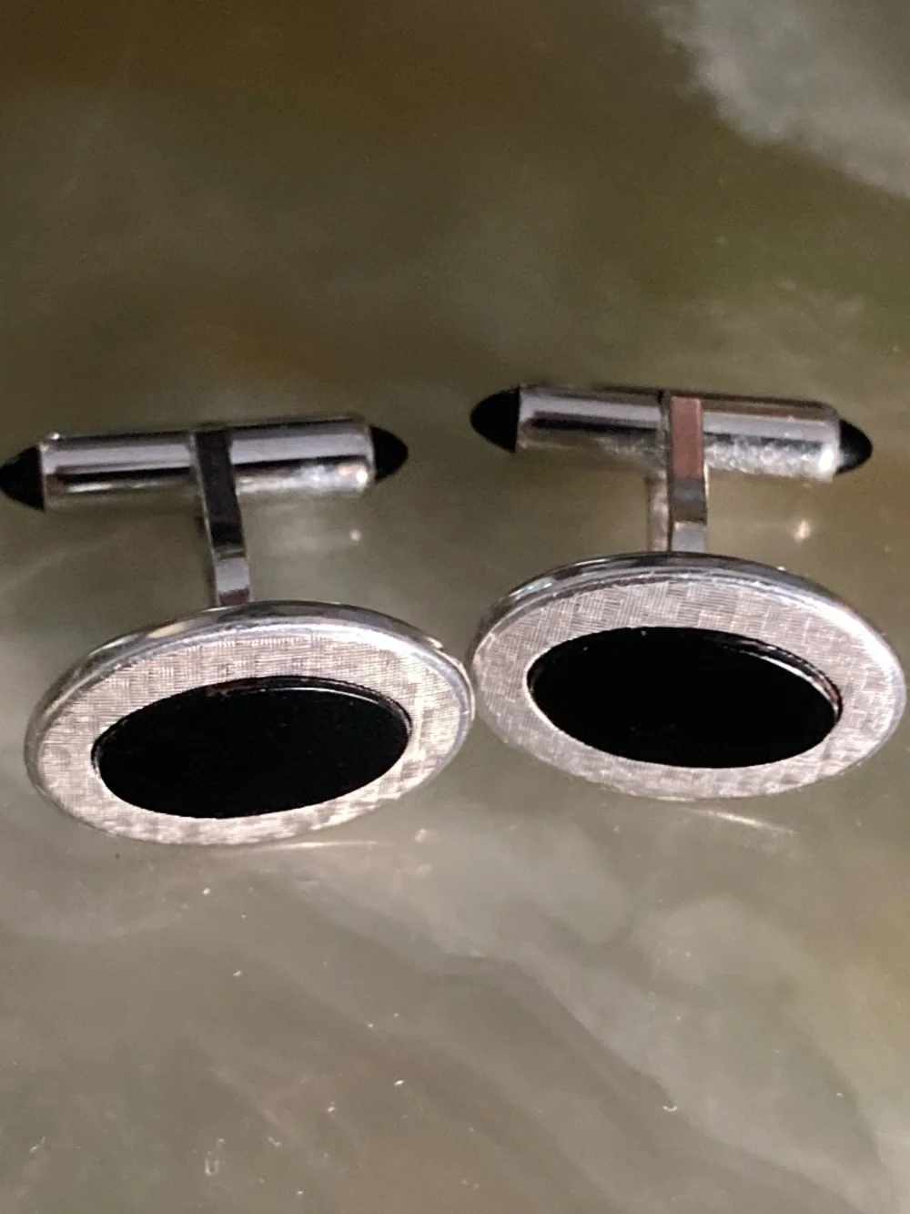 Vintage Krementz Silver Tone Black Oval Cufflinks – Mid Century Formal / Tuxedo
